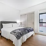 2Br Hollywood Opulent Retreat Et