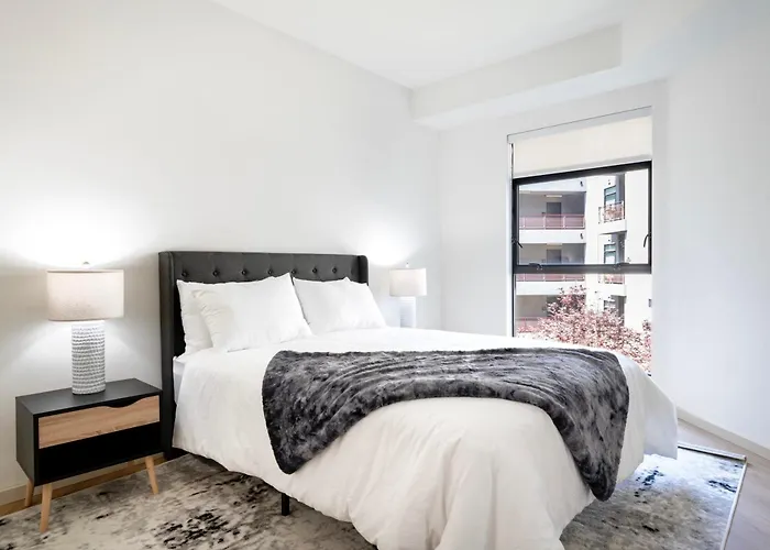 2Br Hollywood Opulent Retreat Et