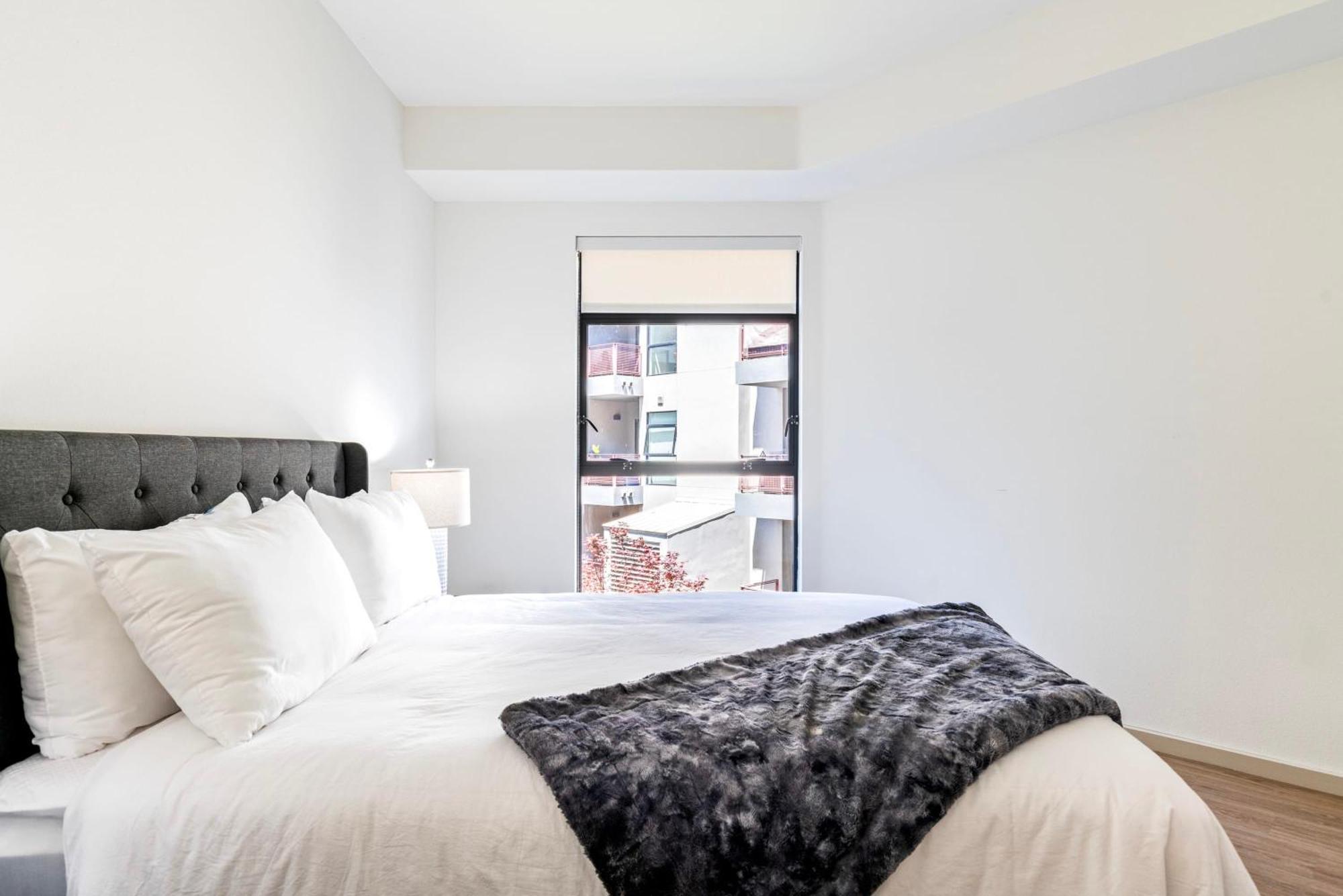 2br Hollywood Opulent Retreat Et